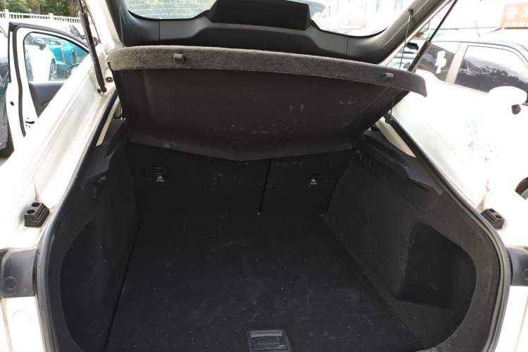 Used Bestune B70 2023 3rd Generation 1.5T Automatic Enjoyment Version 70th Anniversary Edition Trunk