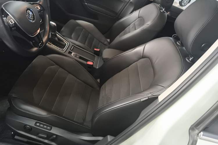 Used Volkswagen Golf 2019 280TSI DSG Luxury Version China VI Standard