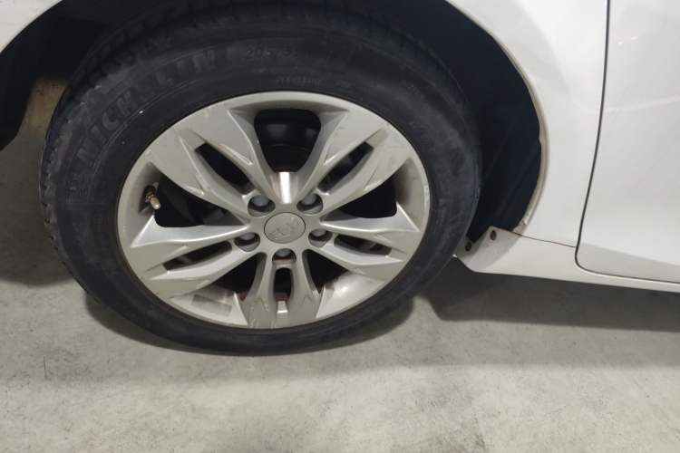 Used Geely Auto Emgrand 2016 Sedan 1.5L Manual Upward Edition Right Rear Wheel Hub