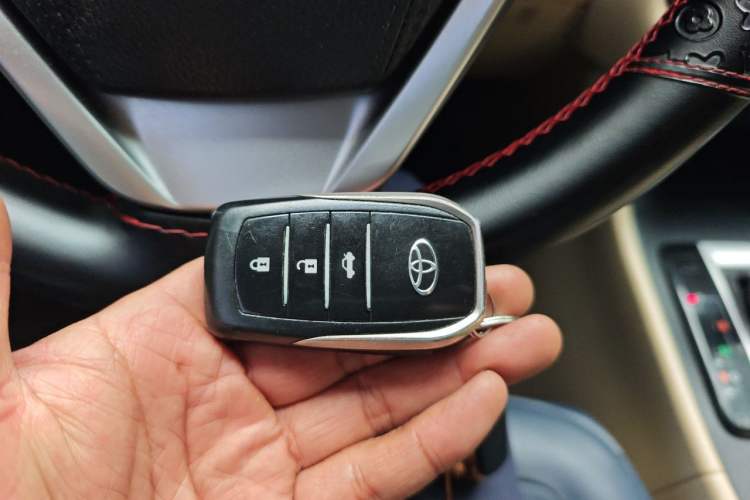 Used Toyota Highlander 2018 2.0T Two-Wheel Drive Elite Edition 5 Seats Emission Standard China V
