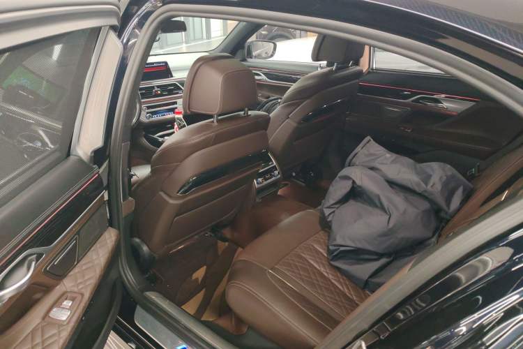 Used BMW 7 Series 2019 740Li Leading Model M Sport Package Left Rear Seat