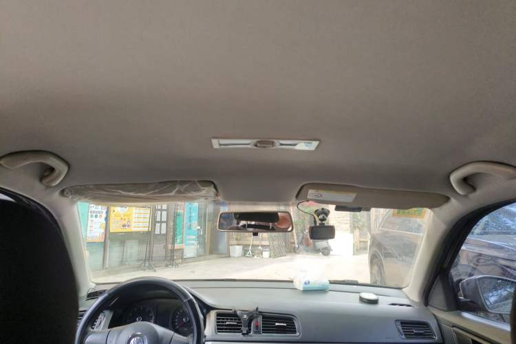 Used Volkswagen Lavida 2013 Revised Classic 1.6L Automatic Fashion Edition Headliner