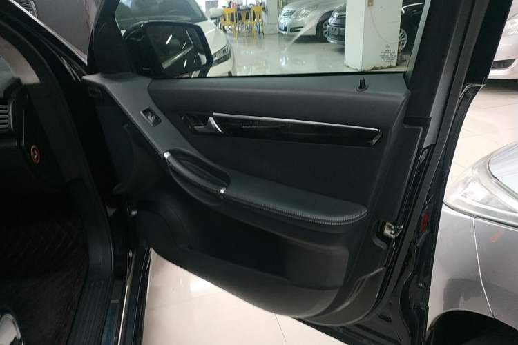 Used Mercedes-Benz R-Class 2017 R 320 4MATIC Business Edition Prestige Model
