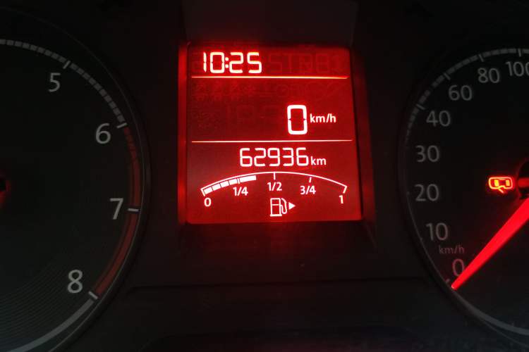 Used Volkswagen Santana 2016 1.6L Manual Comfort Edition
