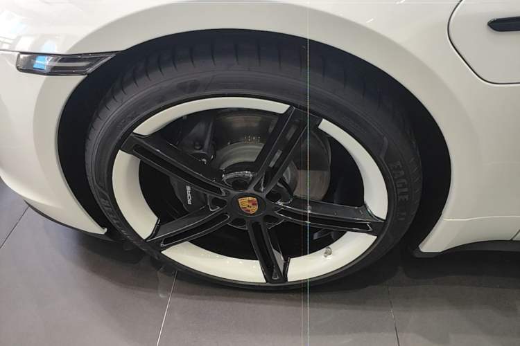 Used Porsche Taycan 2022-Year Updated Taycan Left Front Wheel Hub