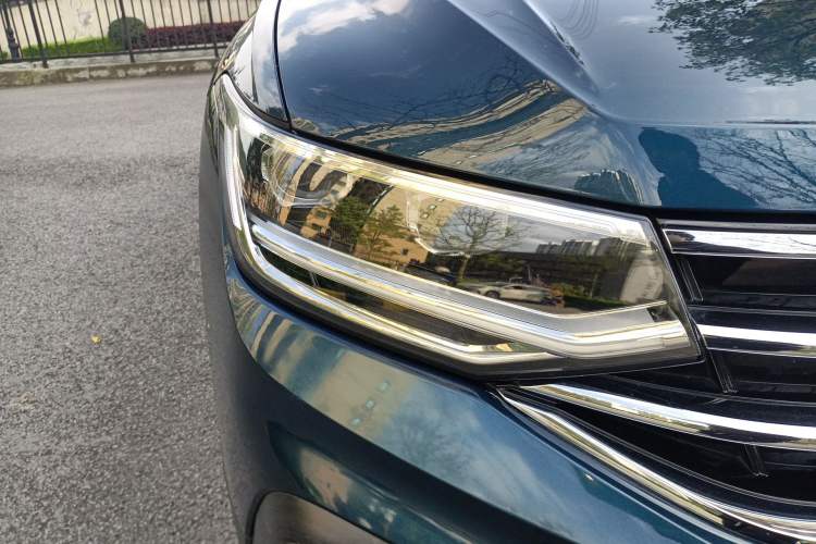 Used Volkswagen Tiguan L 2022 330TSI Automatic Two-Wheel Drive Smart Edition Exterior 6