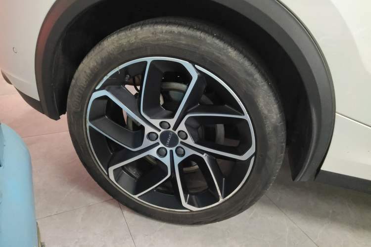 Used Lynk & Co 05 2020 2.0TD Two-Wheel Drive Shine Halo