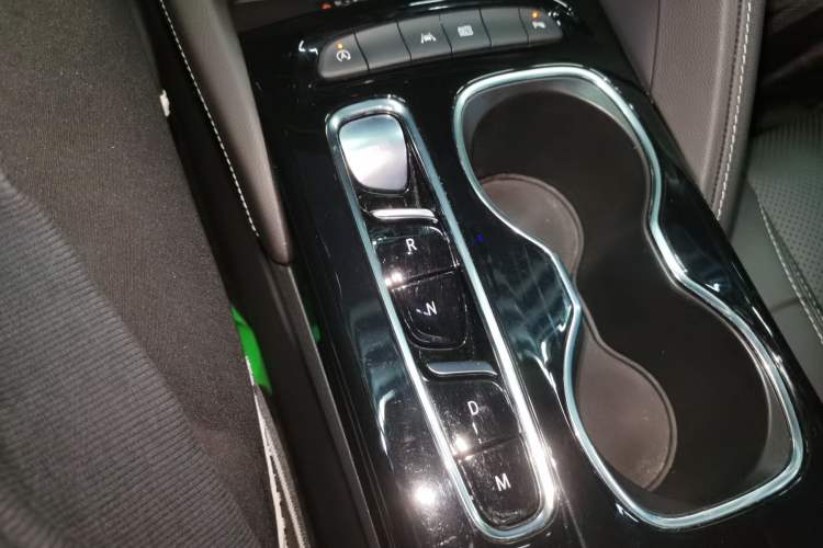 Used Buick Envision 2022 Encore Plus 652T Five-Seat Luxury Model
