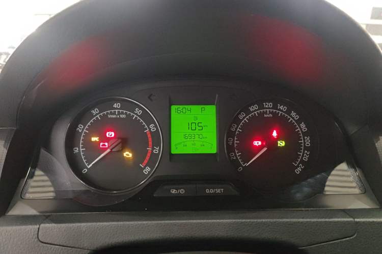 Used Skoda Rapid 2015 1.6L Automatic Smart Selection Model