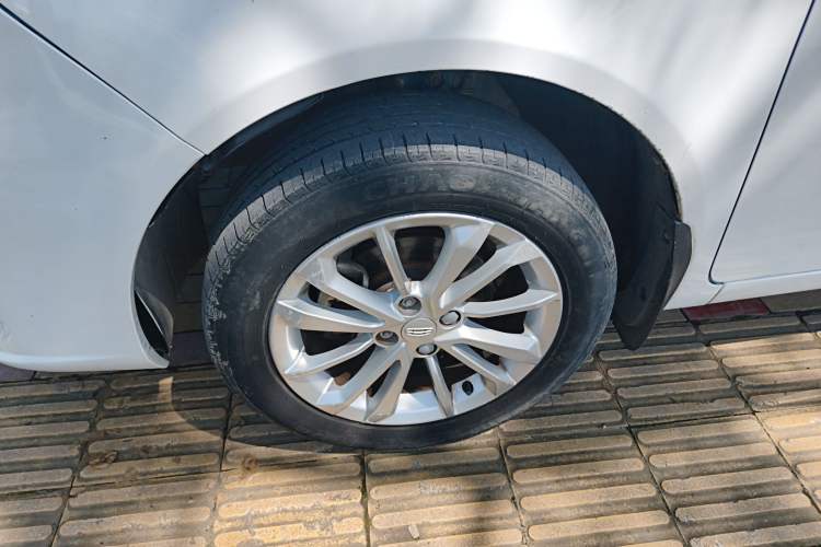 Used Geely Auto Vision 2020 1.5L Manual Value Edition Left Front Wheel Hub