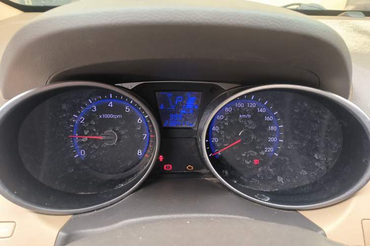 Used Hyundai ix35 2013 2.0L Automatic Two-Wheel Drive Smart GLS China IV Standard