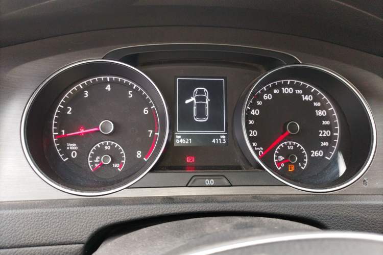 Used Volkswagen Golf 2015 1.4TSI Manual Comfort Model Instrument Cluster