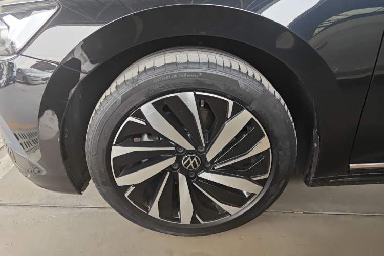 Used Volkswagen Passat 2025 Premium Version 380TSI Dragon Edition