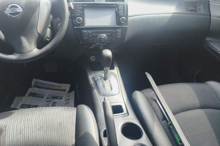 Used Nissan Tiida 2014 1.6L CVT Smart Model Gear Lever