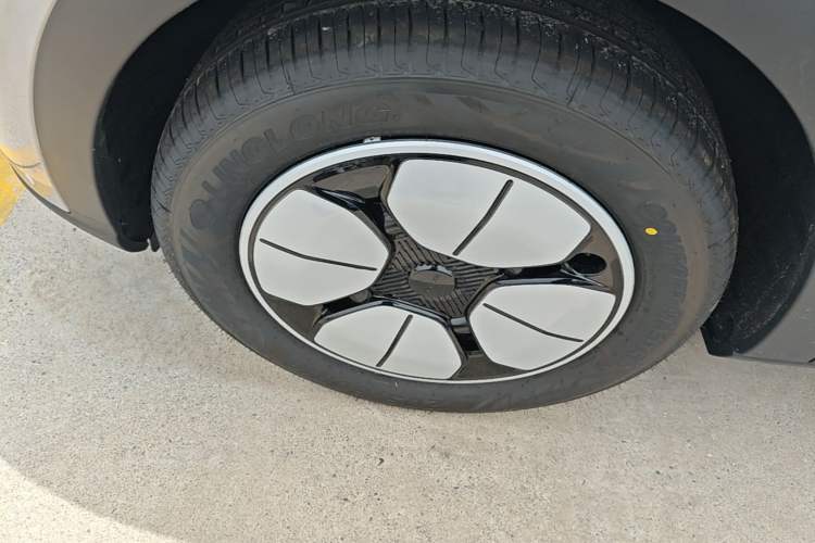 Used Geely Galaxy Geome 2026 Model 310km Youth Edition
