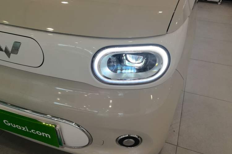 Used Wuling Hongguang MINIEV 2024 3rd Generation 215km Advanced Version
