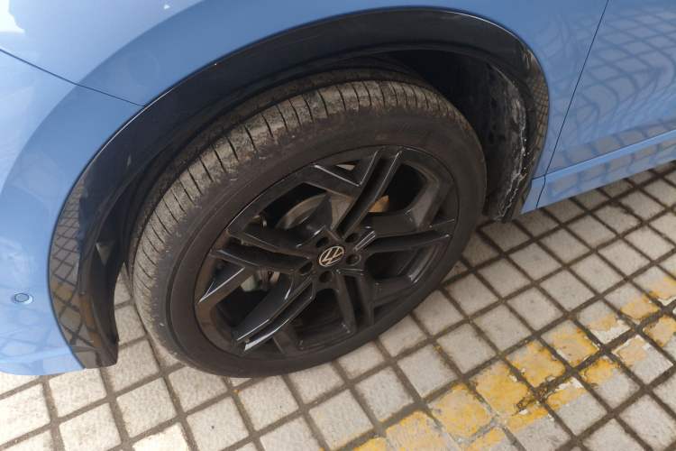 Used Volkswagen Tiguan L 2026 Model, PRO 380TSI Four-Wheel Drive R-Line Smart Luxury Edition Left Front Wheel Hub