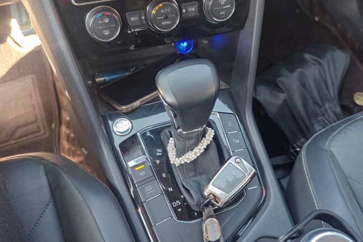 Used Volkswagen Tiguan L 2021 330TSI Automatic Two-Wheel Drive R-Line Enhanced Edition