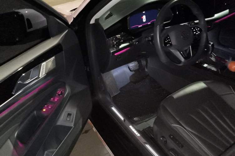 Used Volkswagen Passat 2024 380TSI Luxury Edition
