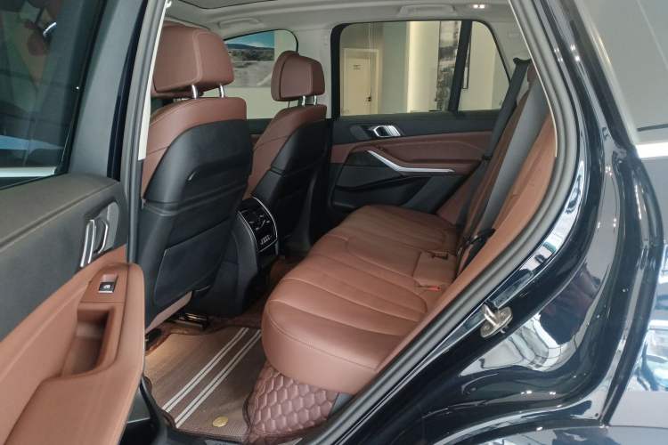 Used BMW X5 2022 xDrive40i Luxury Edition M Sport Package
