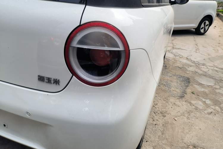 Used CHANGAN NEVO Lumin 2026 Model Treasure Edition 205km Passionate Beige Ningde Right Rear Taillight