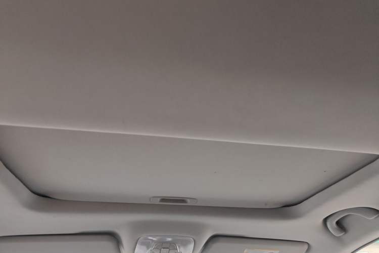 Used GAC Trumpchi GS4 2015 200T G-DCT Luxury Edition Headliner