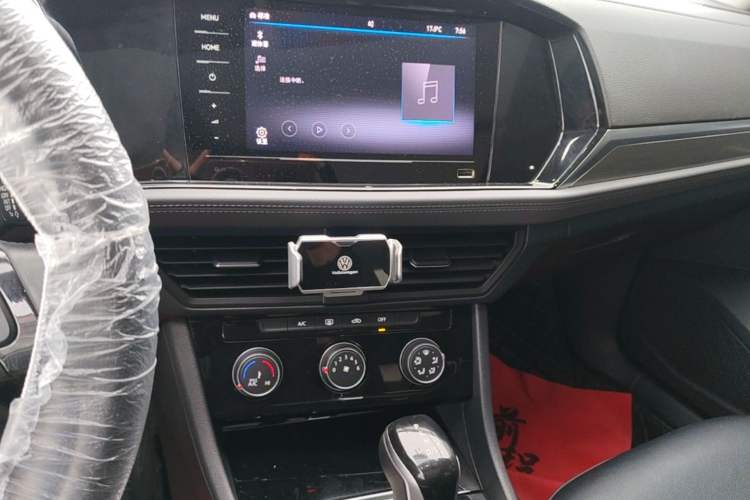 Used Volkswagen Sagitar 2021 280TSI DSG Excellence Edition Audio And AC Panel