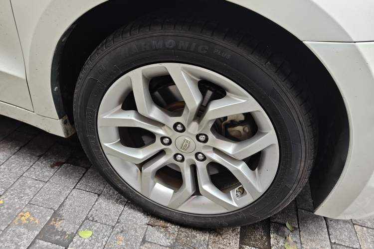 Used Geely Auto Emgrand GT 2015 1.8T Flagship Model