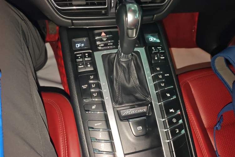 Used Porsche Macan 2021 Macan 2.0T Gear Lever