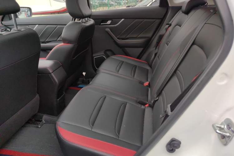 Used Venucia T60 2020 1.6L CVT Smart Drive Version China VI Standard Left Rear Seat