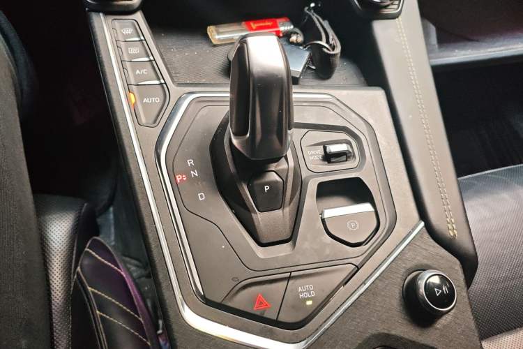 Used Lynk & Co 05 2020 2.0TD Two-Wheel Drive Shine Halo
