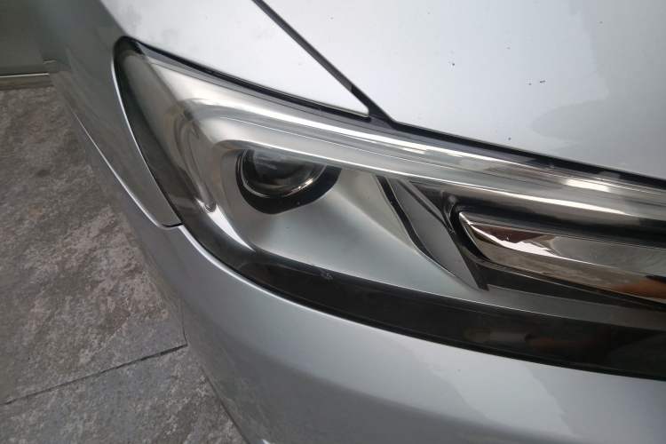 Used DS 5LS 2014 1.8L Elegant Edition VTi140 Right Front Headlight