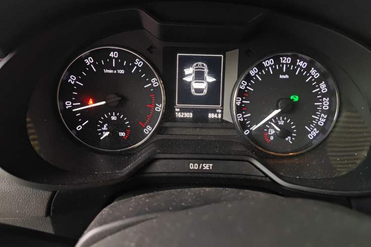 Used Skoda Octavia 2017 1.6L Automatic Chuanxing Edition Odometer Close Up