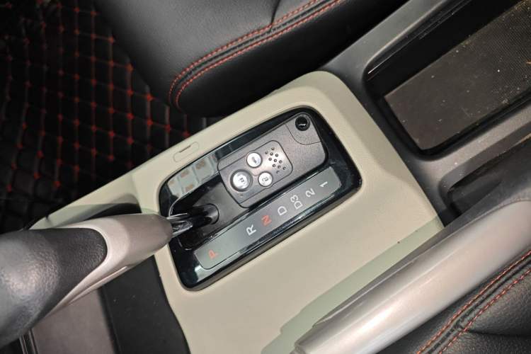 Used Honda Civic 2014 1.8L automatic comfort version Interior 1