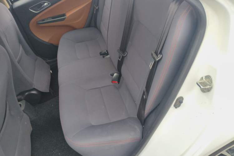 Used Geely Auto Diamond 2017 1.5L Manual Value-Added Model
