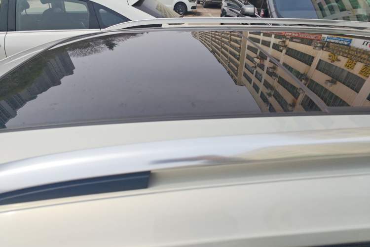 Used Volkswagen Tiguan L 2017 330TSI Automatic Two-Wheel Drive Luxury Edition Roof