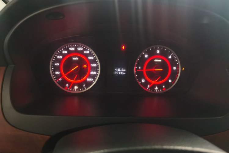 Used SAIC MAXUS G10 2016 1.9T Manual Elite Edition Diesel China IV