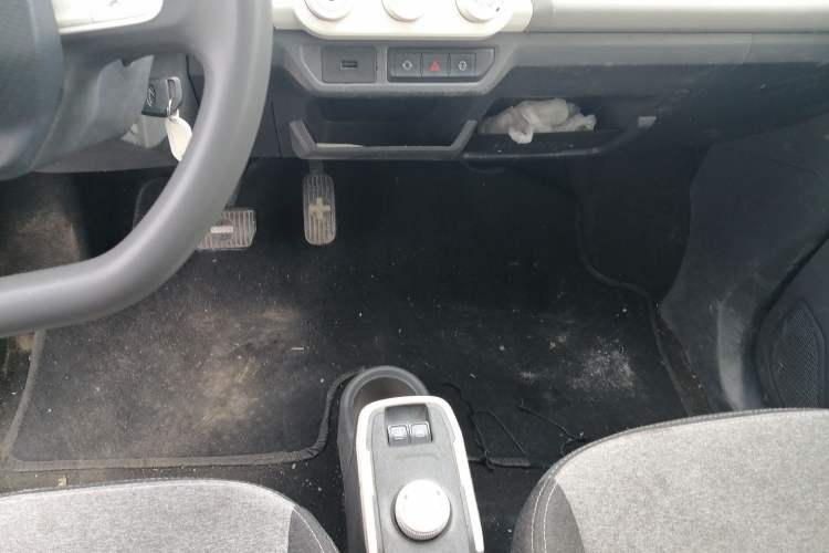 Used Chery QQ Ice Cream 2022 170km Sundae Phosphate Lithium-Ion
