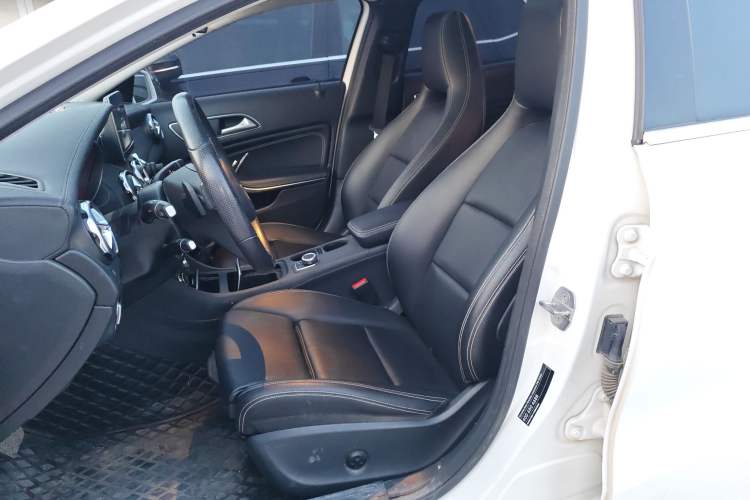 Used Mercedes-Benz GLA 2018 GLA 200 Fashion Model Left Front Seat