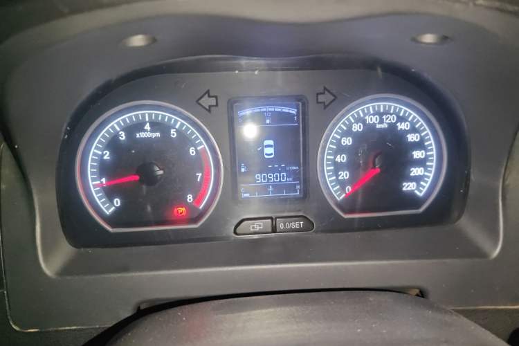 Used FORTHING Joyear X5 2013 1.6L Manual Luxury Model China IV Standard