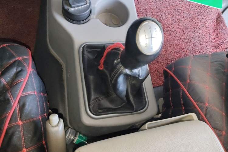 Used FORTHING Lingzhi 2015 V3 1.5L 7-Seater Comfort Model
