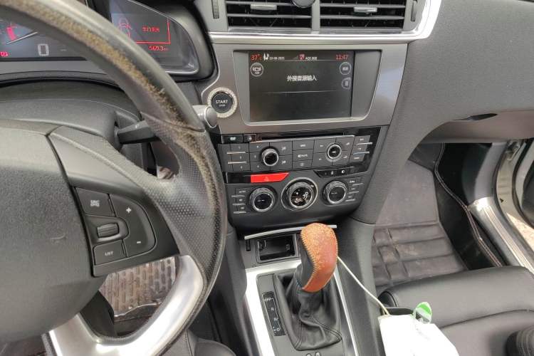 Used DS 6 2014 1.6T Luxury Edition THP160
