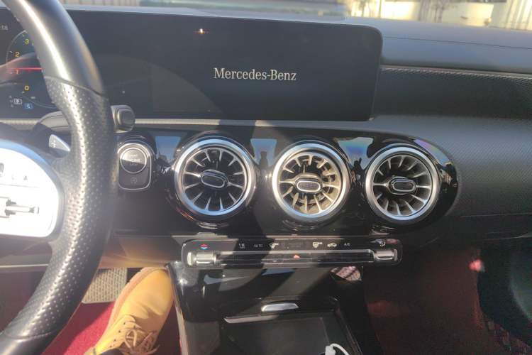 Used Mercedes-Benz A-Class 2022 Restyled A 200 L Sport Sedan Fashion Version