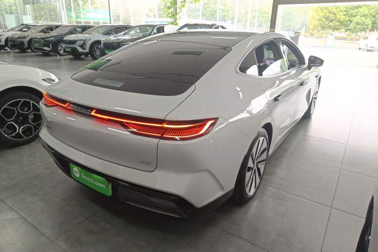 Used Geely Galaxy E8 2025 700 km Long-Range Intelligent Driving Version