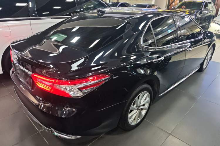 Used Toyota Camry 2023 2.0G Luxury Edition
