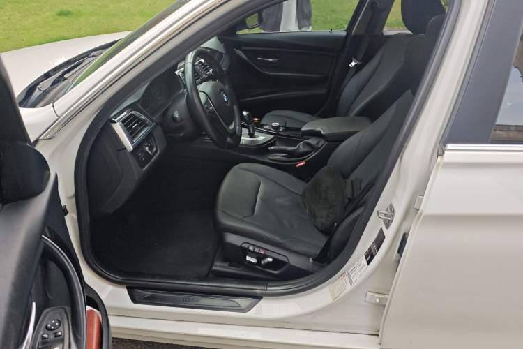 Used BMW 3 Series 2017 320Li Fashion Model