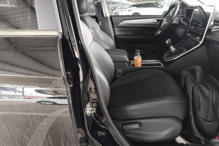 Used Haval M6 2021 PLUS 1.5T Manual Luxury Smart Connectivity Model
