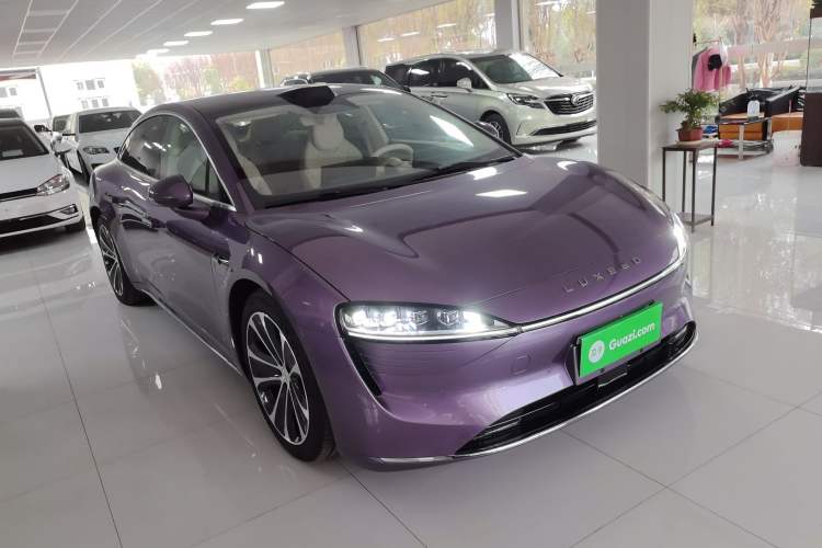 Used Hima Luxeed S7 2025 705 km Max Exterior 2