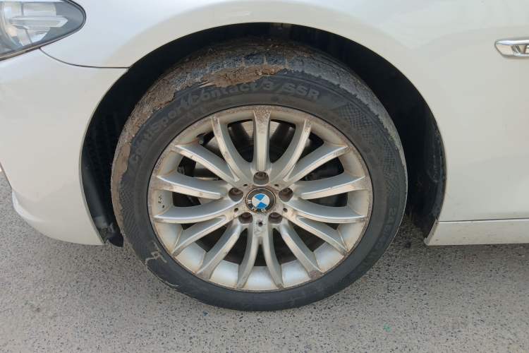 Used BMW 5 Series 2014 525Li Luxury Design Package
