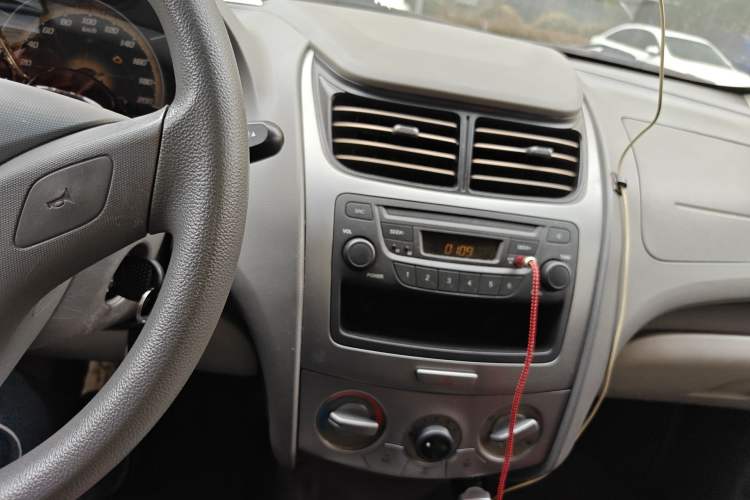 Used Chevrolet Sail 2013 Sedan 1.2L Manual Fashion Edition Audio And AC Panel